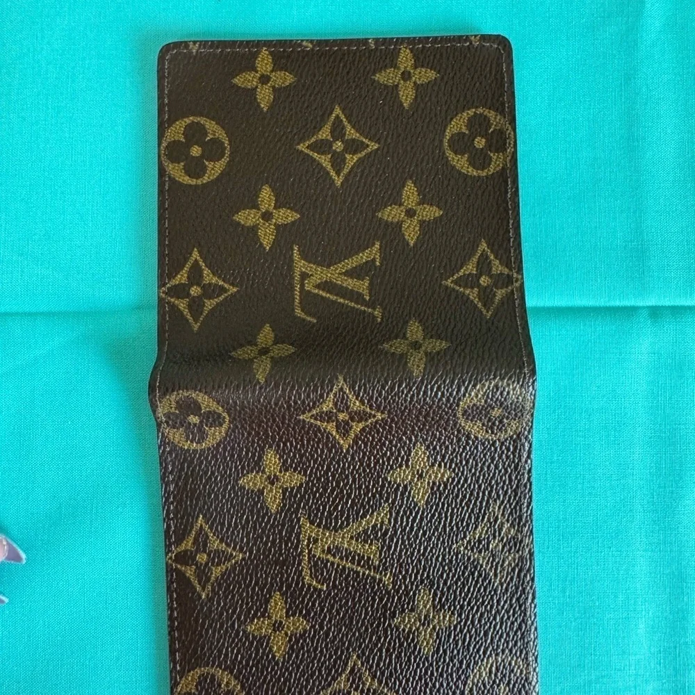 Louis Vuitton Cortes Credit Card Bifold Wallet